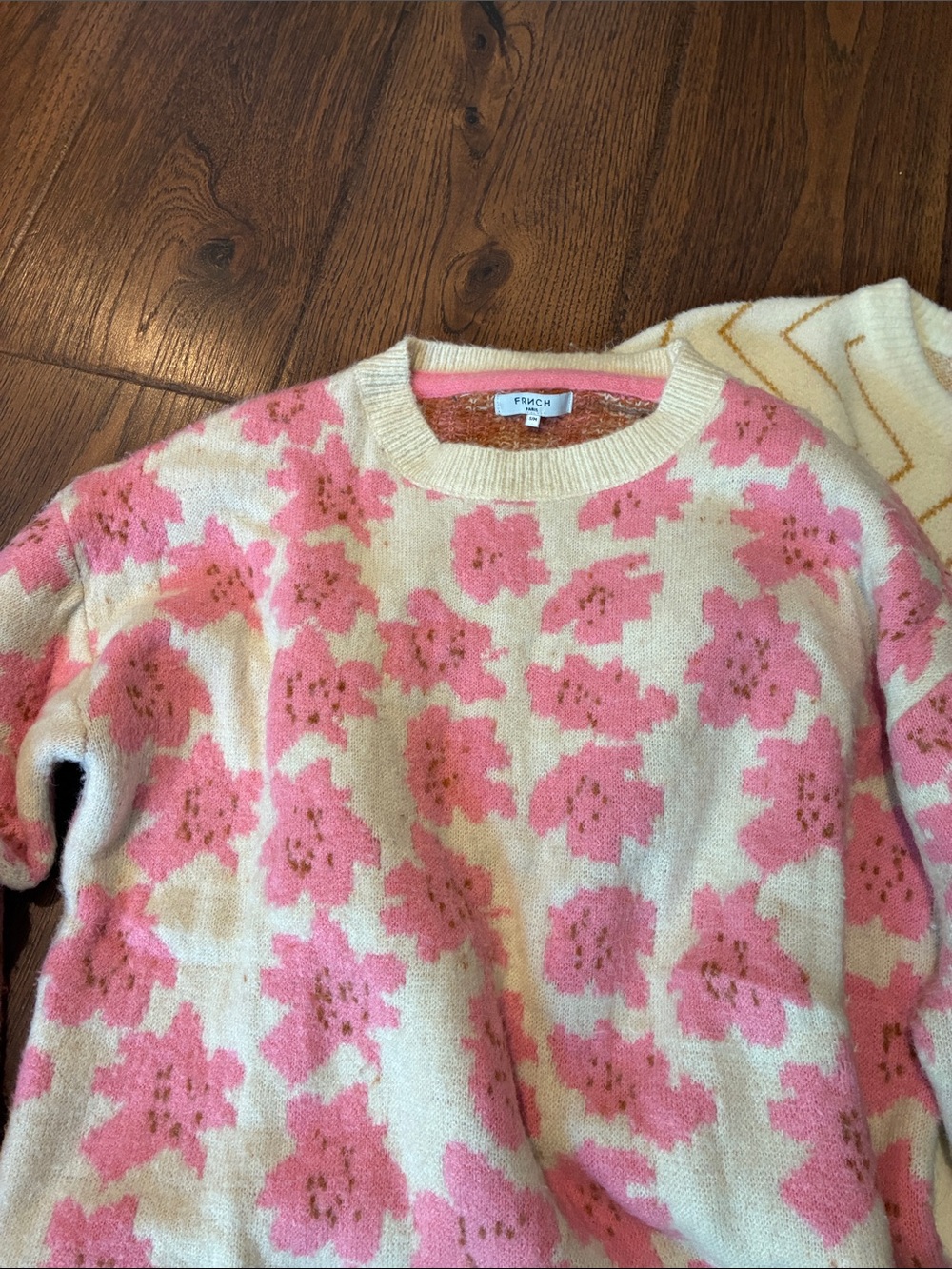 FRNCH Bundle Pink Floral Crewneck Sweater and Cream Chevron - Picture 2 of 5